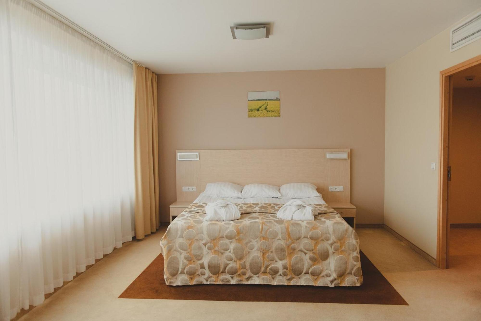 Park Hotel Latgola Daugavpils Extérieur photo