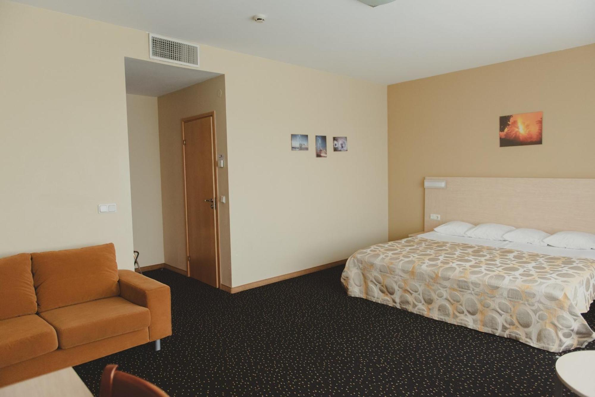 Park Hotel Latgola Daugavpils Extérieur photo