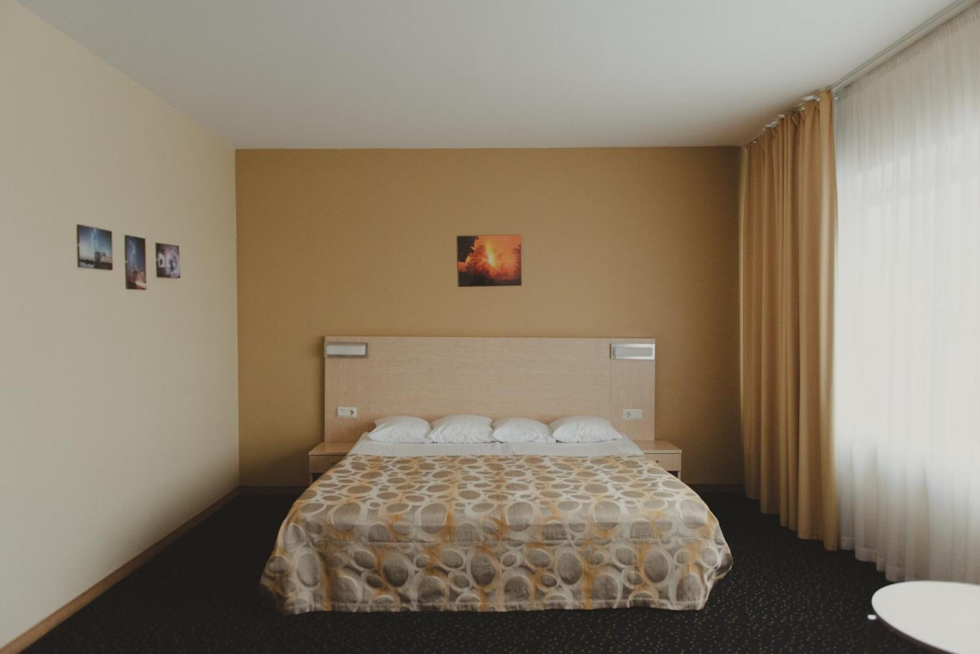 Park Hotel Latgola Daugavpils Extérieur photo